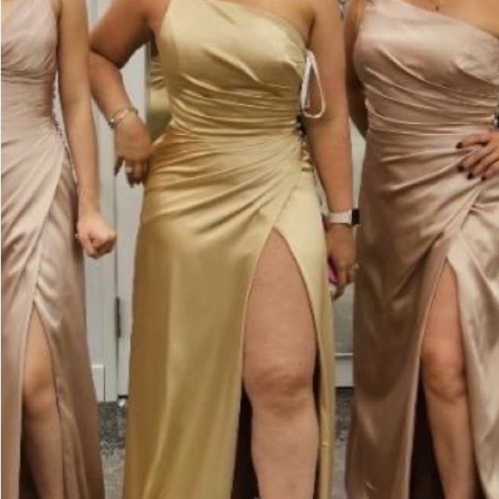 Elegant Gold Evening Dress